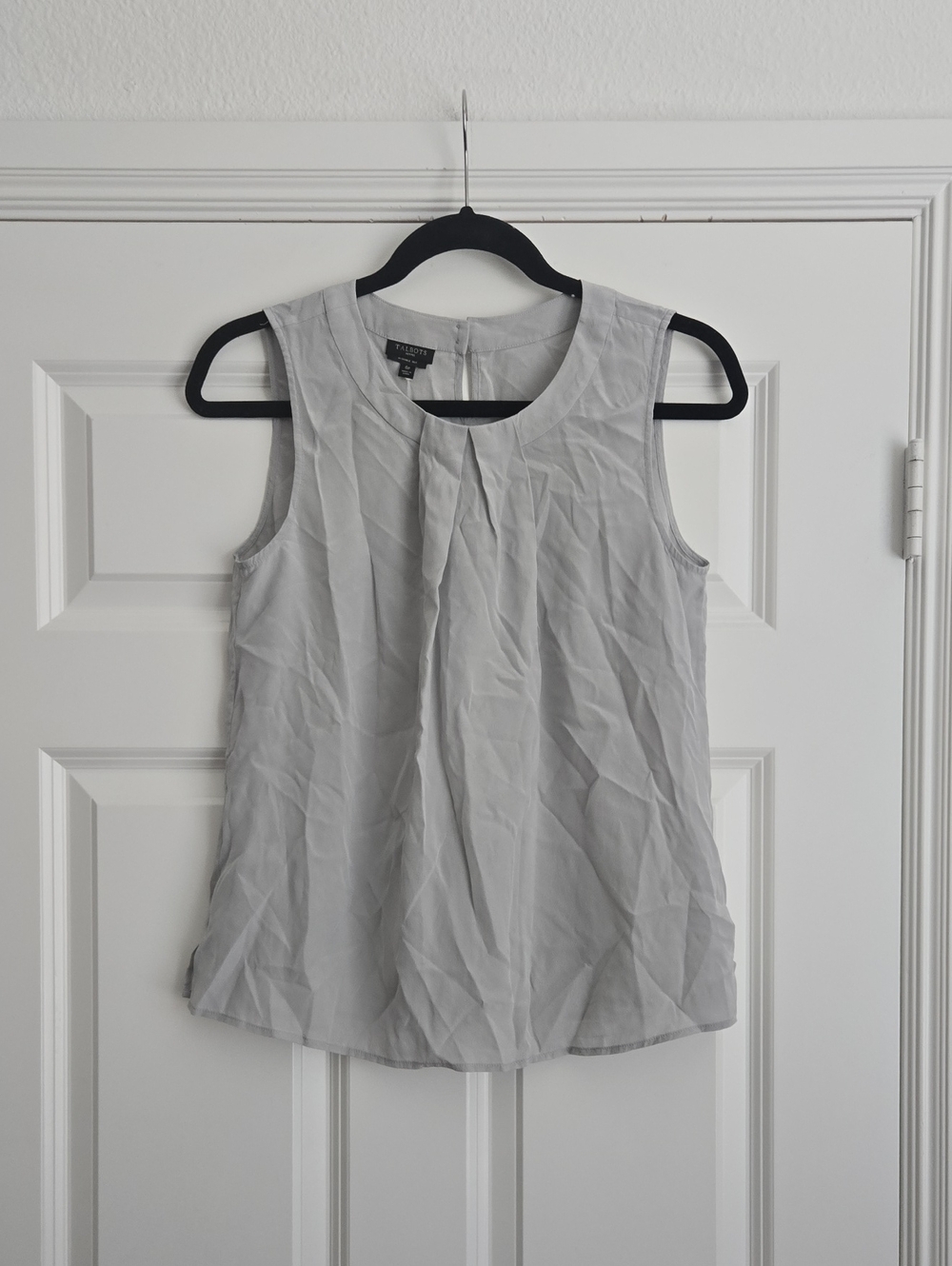 Ann Taylor Light Gray Silk Sleeveless Pleated Round-Neck Top